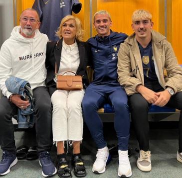 Isabelle Griezmann with her husband Alain Griezmann and sons Antoine Griezmann and Theo Griezmann